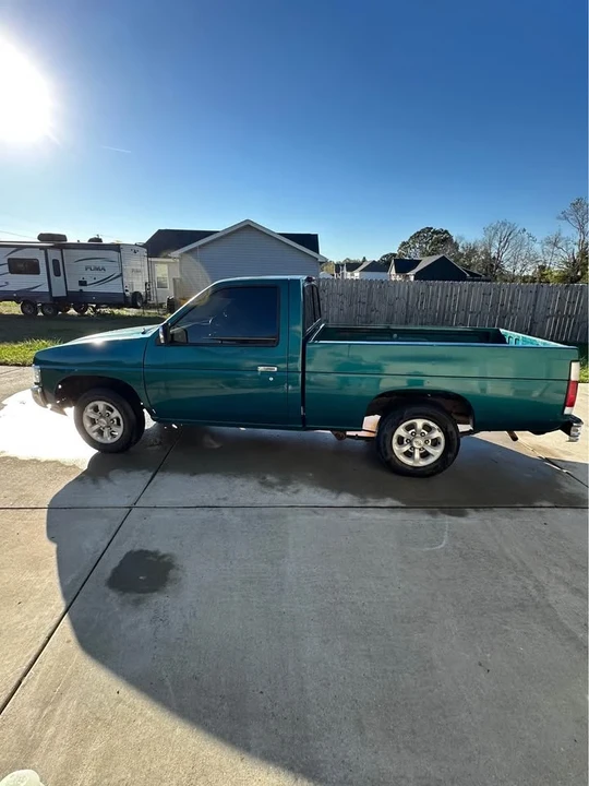 1997 Nissan Frontier 1st Gen - Image 2 of 9