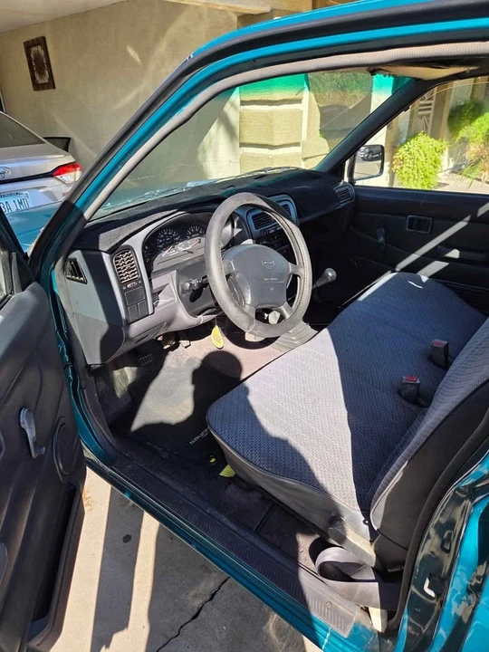 1997 Nissan Frontier 1st Gen - Image 4 of 5