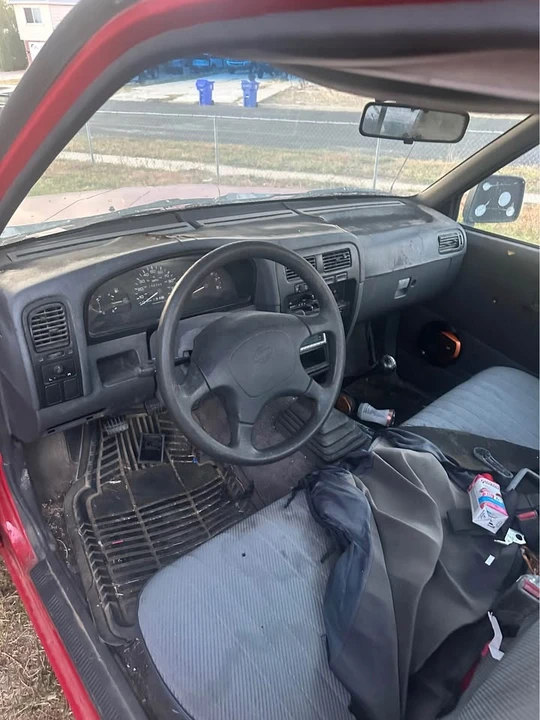 1997 Nissan Frontier 1st Gen - Image 2 of 3
