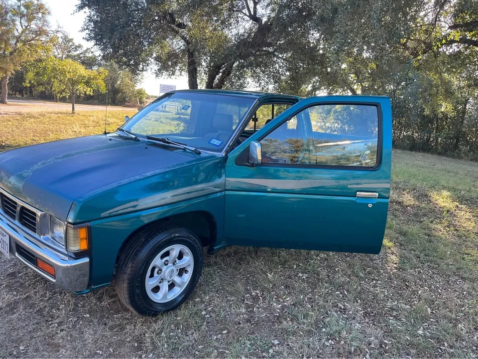 1997 Nissan Frontier 1st Gen - Image 5 of 9