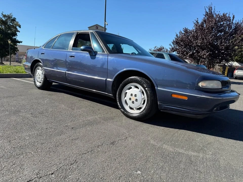 1997 Oldsmobile 88 - Image 2 of 8
