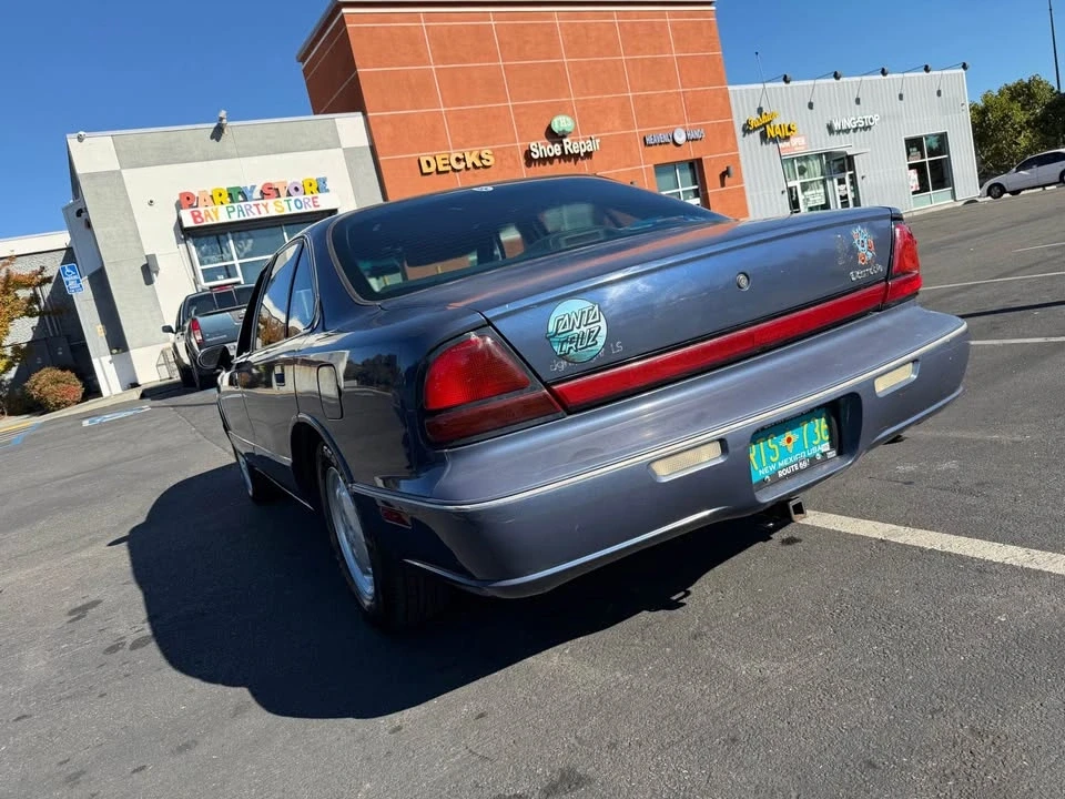 1997 Oldsmobile 88 - Image 5 of 8