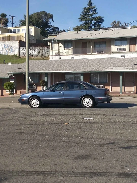 1997 Oldsmobile 88 - Image 7 of 7