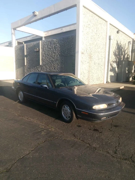 1997 Oldsmobile 88 - Image 4 of 7
