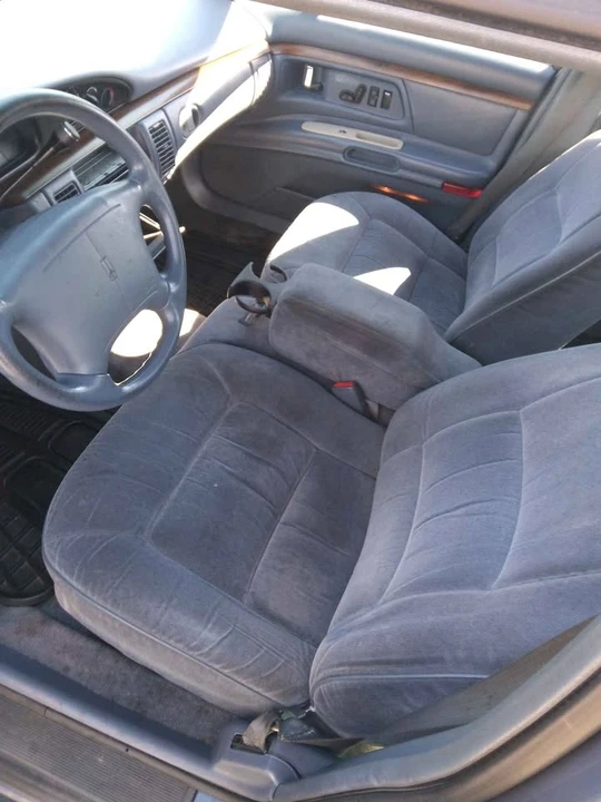 1997 Oldsmobile 98 - Image 2 of 8