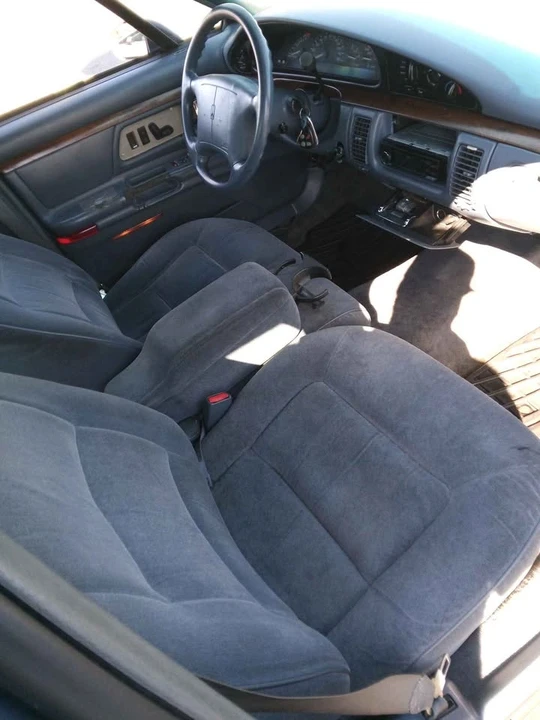 1997 Oldsmobile 98 - Image 8 of 8