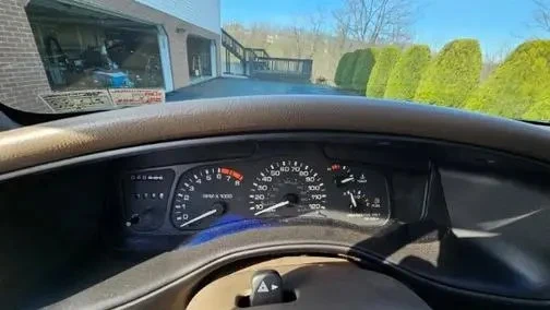 1997 Oldsmobile - Image 10 of 18