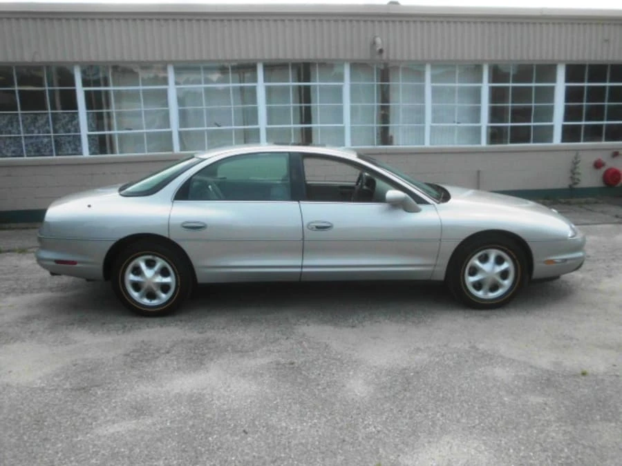 1997 Oldsmobile Aurora - Image 2 of 9