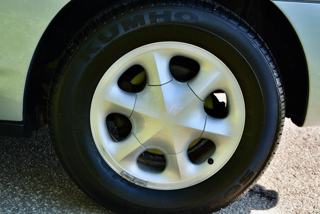 1997 Oldsmobile Aurora - Image 27 of 31