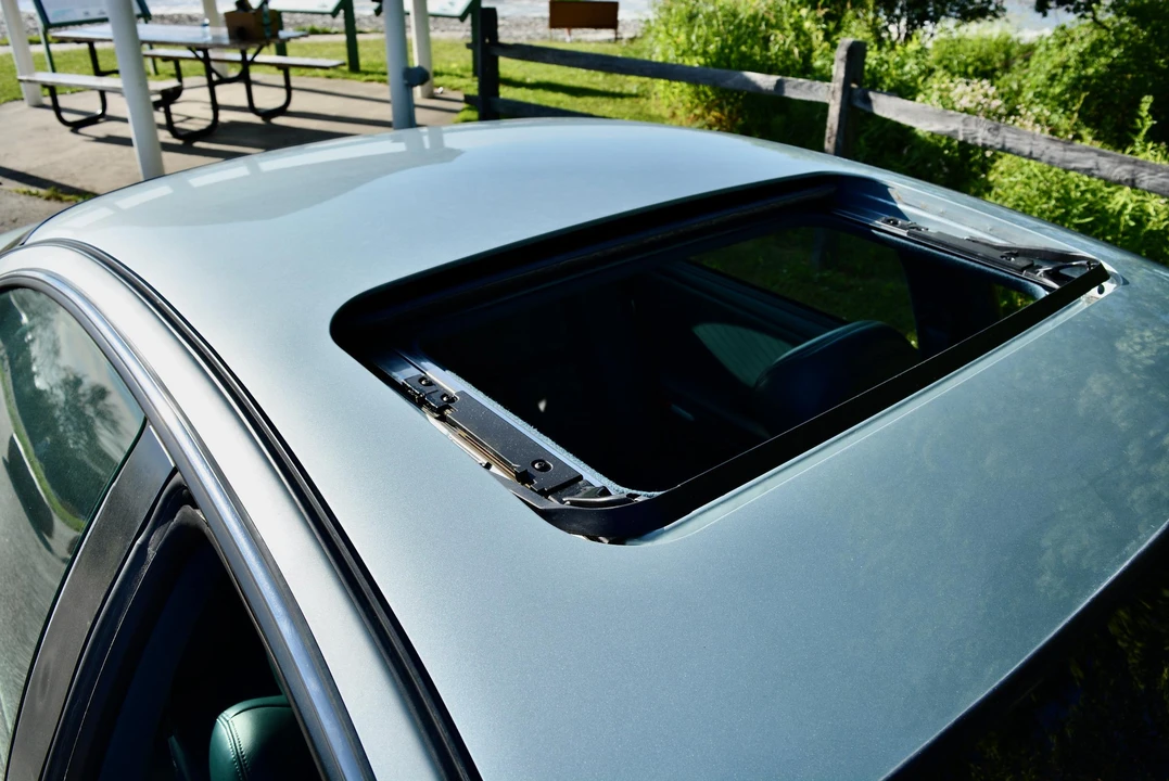 1997 Oldsmobile Aurora - Image 24 of 31