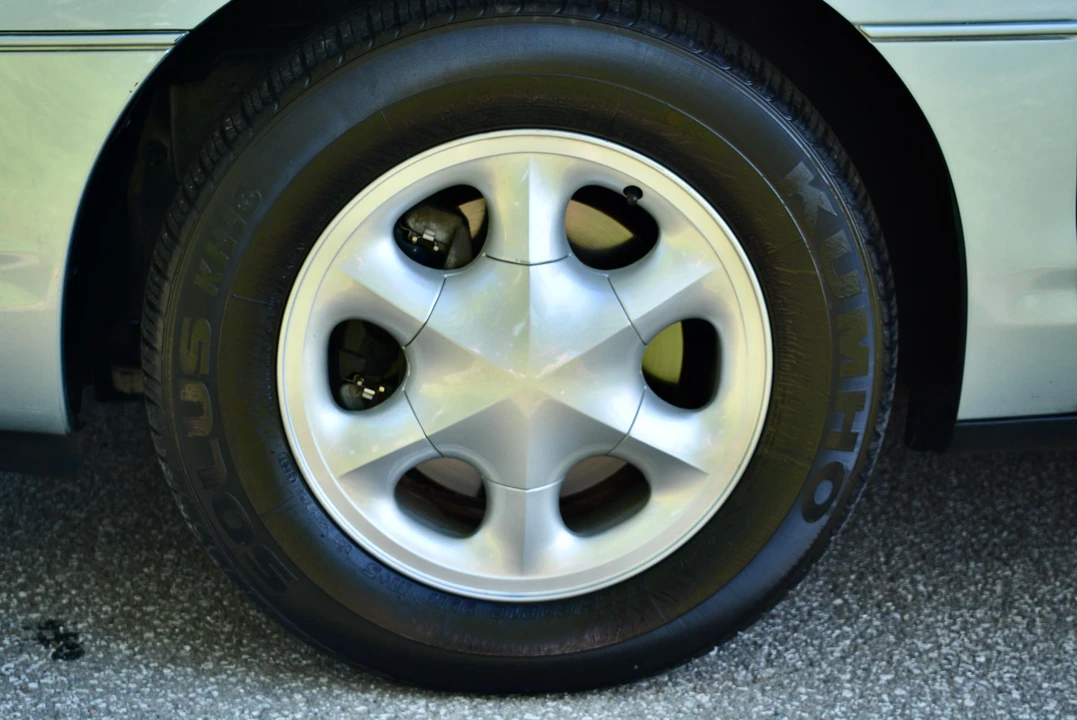 1997 Oldsmobile Aurora - Image 26 of 31