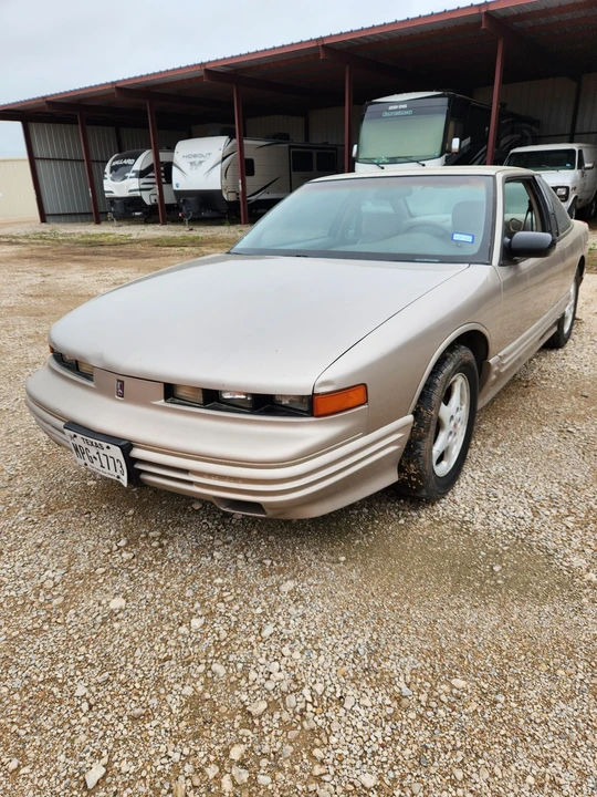 1997 Oldsmobile Cutlass - Image 4 of 7