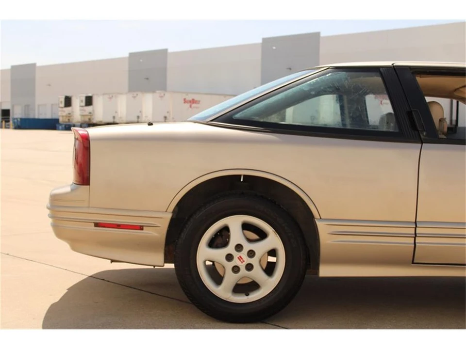 1997 Oldsmobile Cutlass Supreme - Image 31 of 31