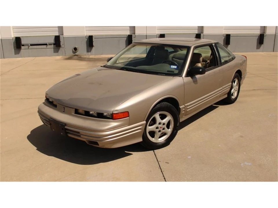 1997 Oldsmobile Cutlass Supreme - Image 2 of 31