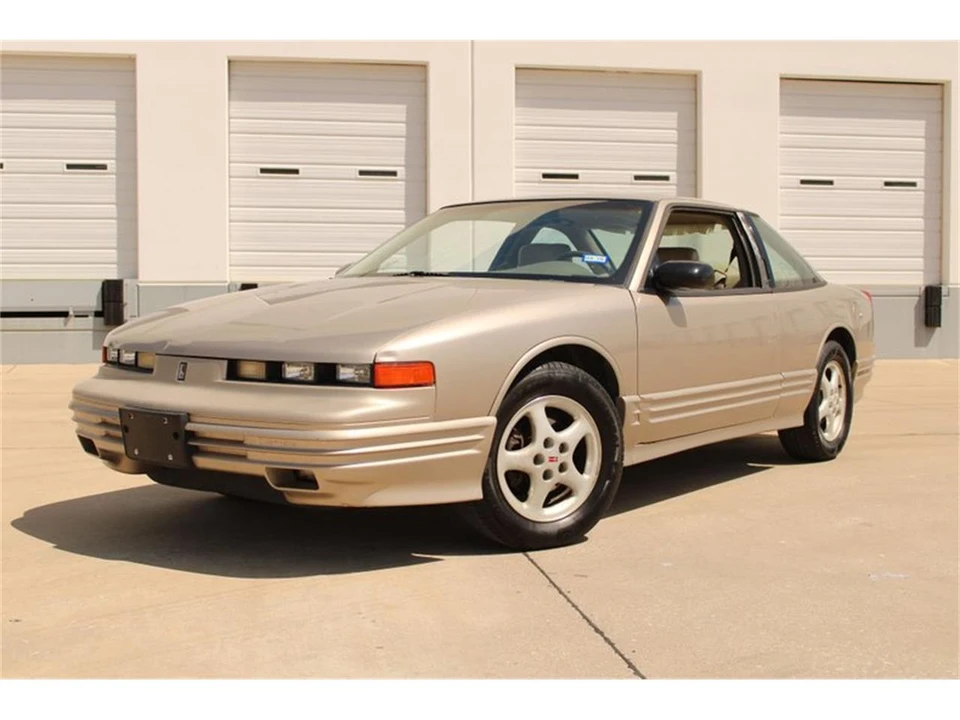 1997 Oldsmobile Cutlass Supreme - Image 3 of 31