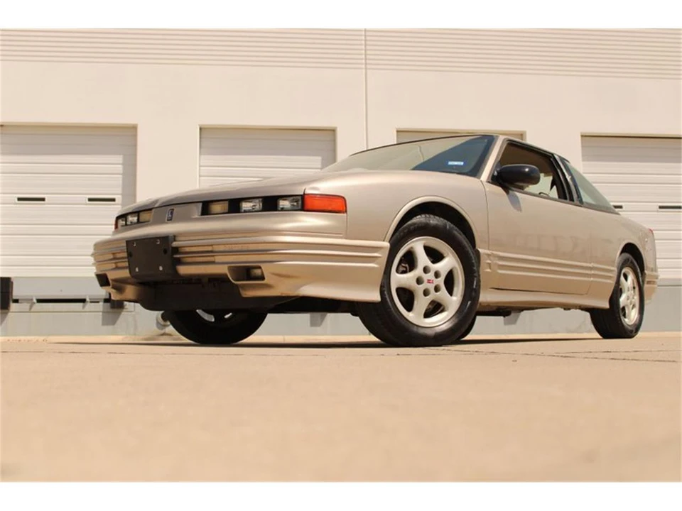 1997 Oldsmobile Cutlass Supreme - Image 4 of 31