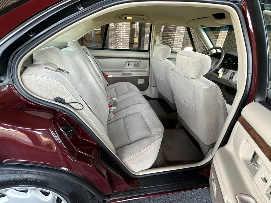1997 Oldsmobile 88 - Image 12 of 14