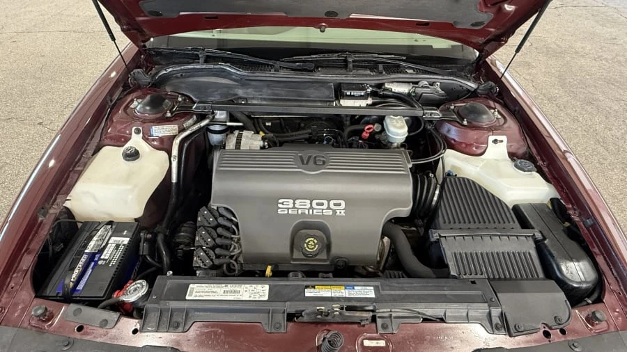 1997 Oldsmobile 88 - Image 14 of 14