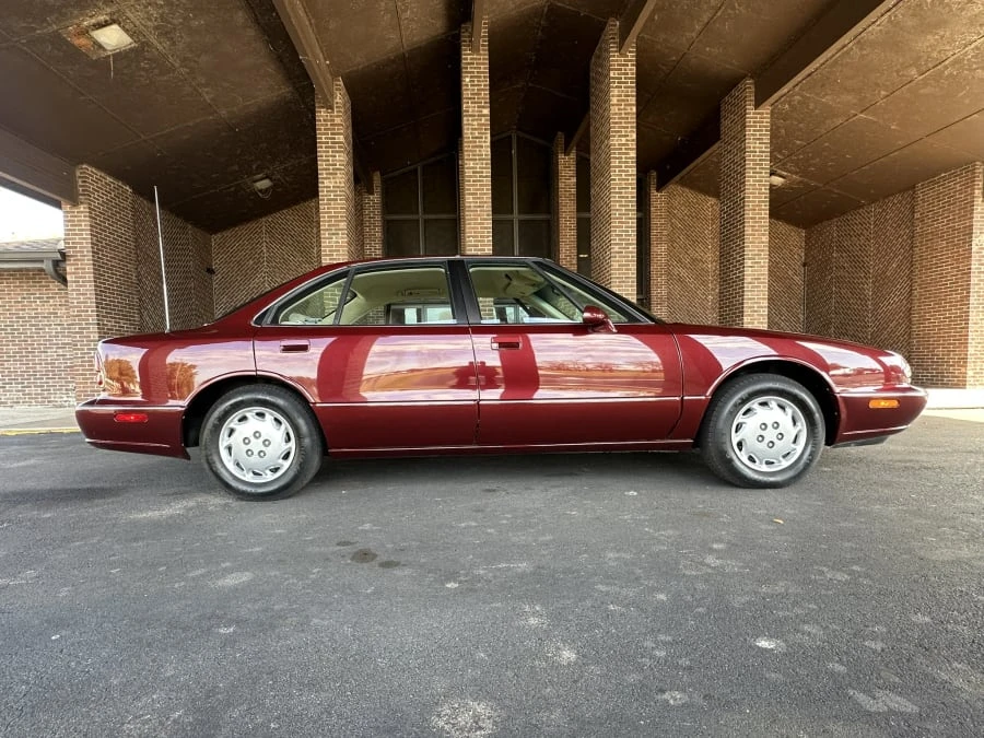 1997 Oldsmobile 88 - Image 2 of 14