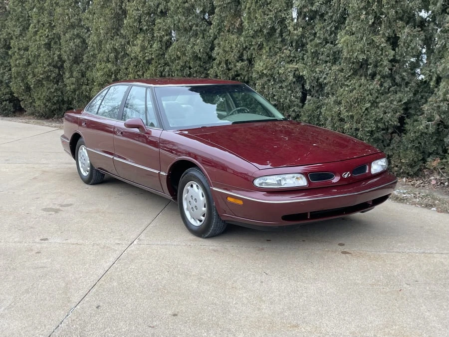 1997 Oldsmobile 88 - Image 13 of 28