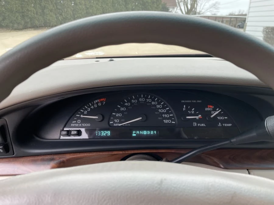 1997 Oldsmobile 88 - Image 18 of 28