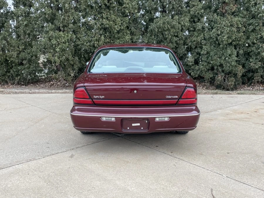 1997 Oldsmobile 88 - Image 5 of 28