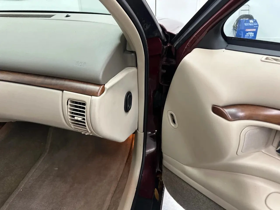 1997 Oldsmobile 88 - Image 24 of 31