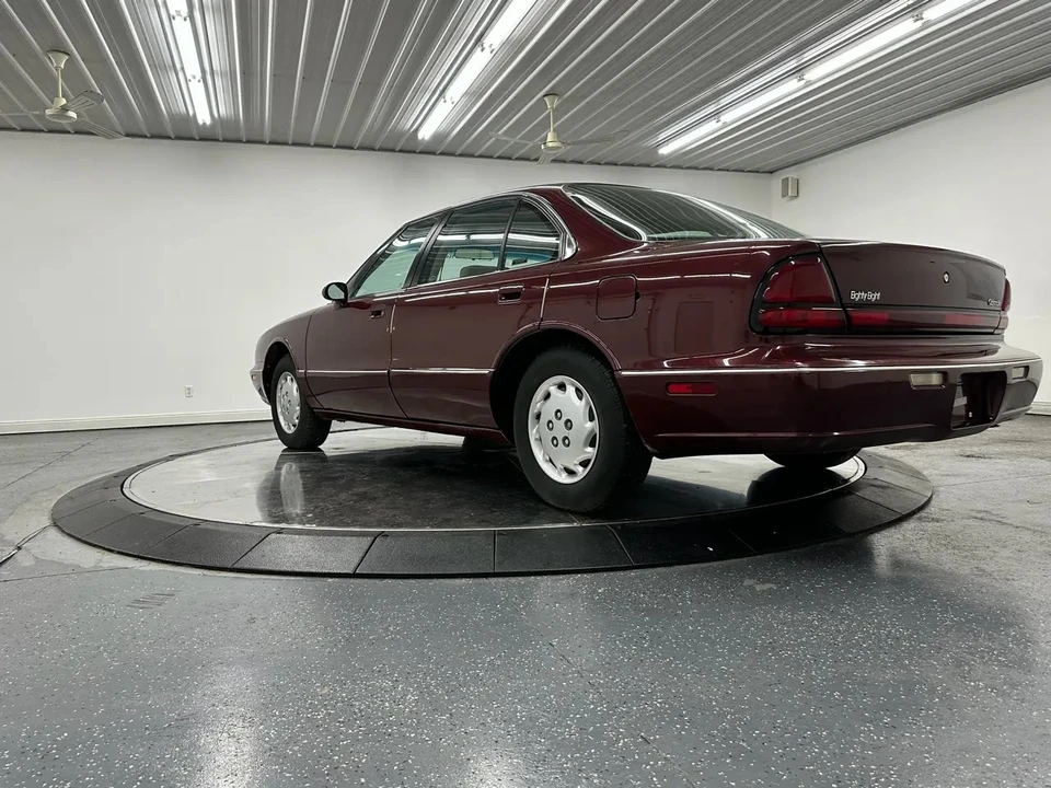 1997 Oldsmobile 88 - Image 31 of 31