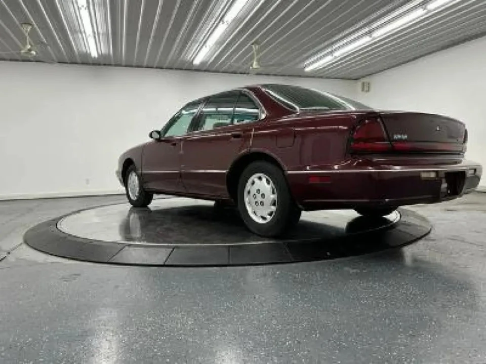 1997 Oldsmobile 88 - Image 5 of 31