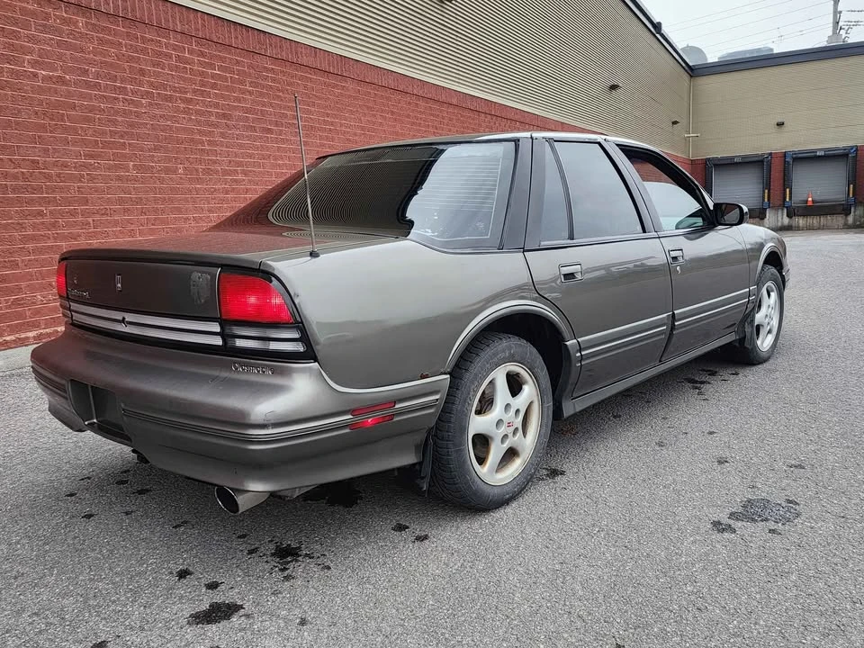 1997 Oldsmobile Cutlass - Image 7 of 19