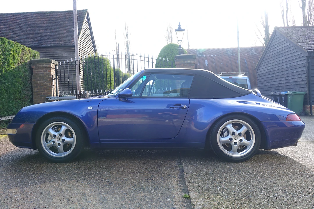 1997 Porsche 993 Carrera 4 - Image 10 of 17