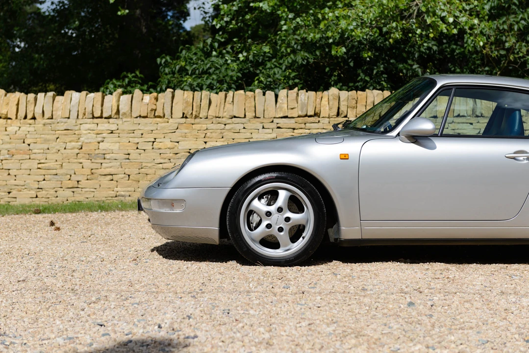 1997 Porsche 993 Carrera 4 - Image 10 of 31