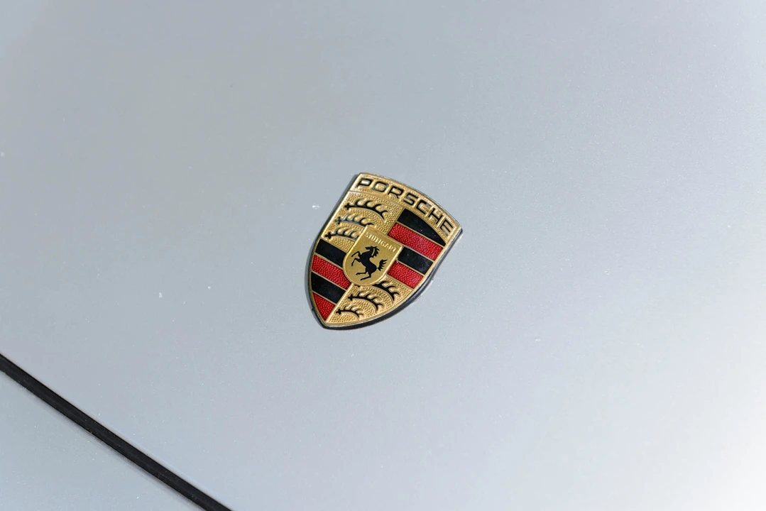 1997 Porsche 993 Carrera 4 - Image 21 of 31
