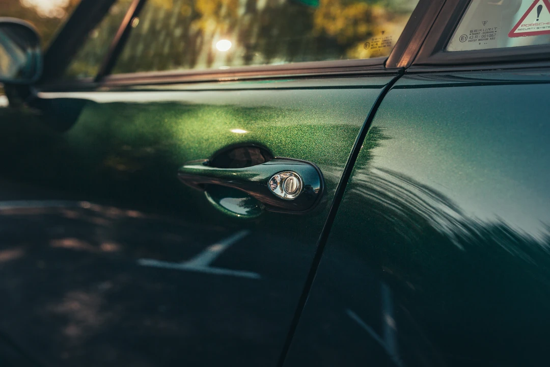 1997 Porsche 993 Carrera 4S - Image 10 of 31