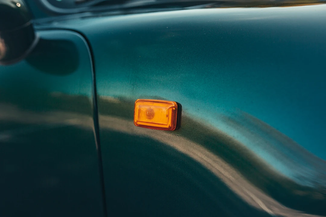 1997 Porsche 993 Carrera 4S - Image 11 of 31