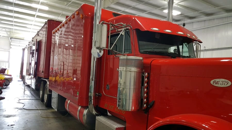 1997 Peterbilt 379 - Image 2 of 12