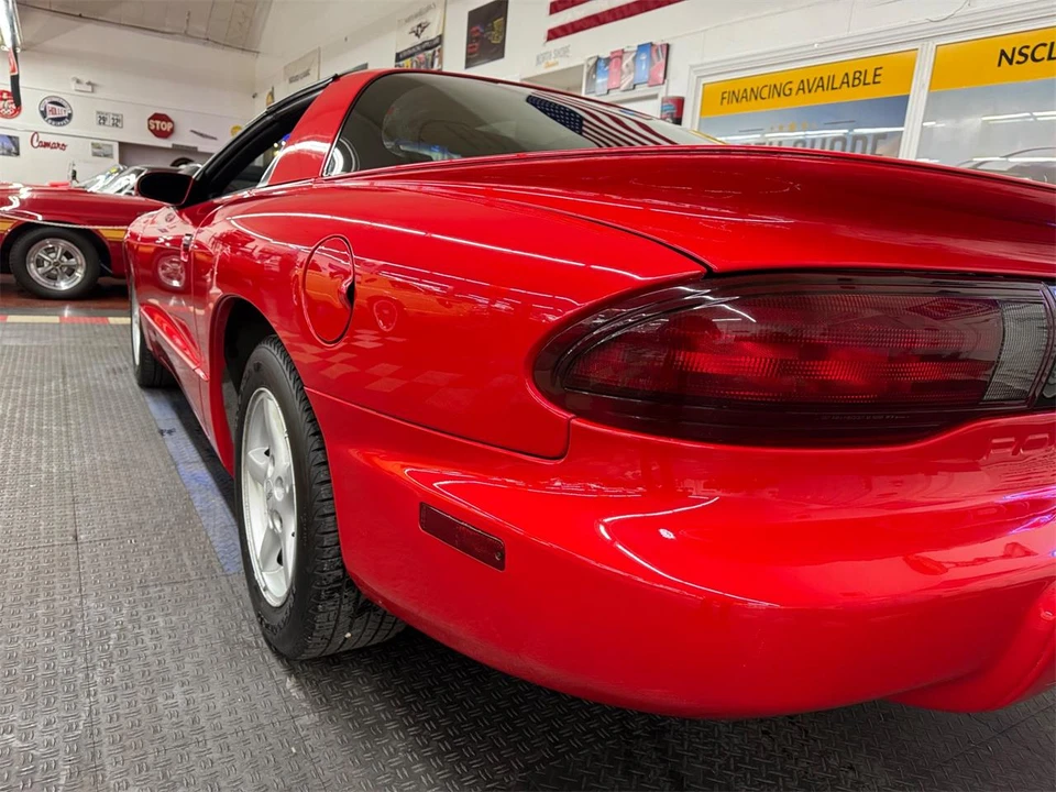 1997 Pontiac Firebird 4th Gen - Image 22 of 31