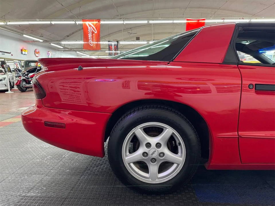 1997 Pontiac Firebird 4th Gen - Image 25 of 31