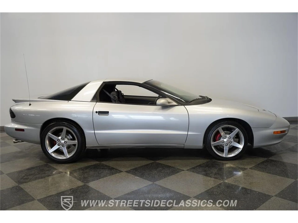 1997 Pontiac Firebird 4th Gen - Image 14 of 31