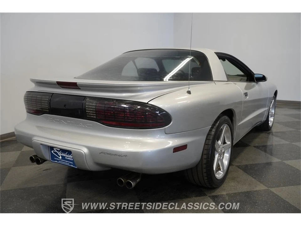 1997 Pontiac Firebird 4th Gen - Image 11 of 31