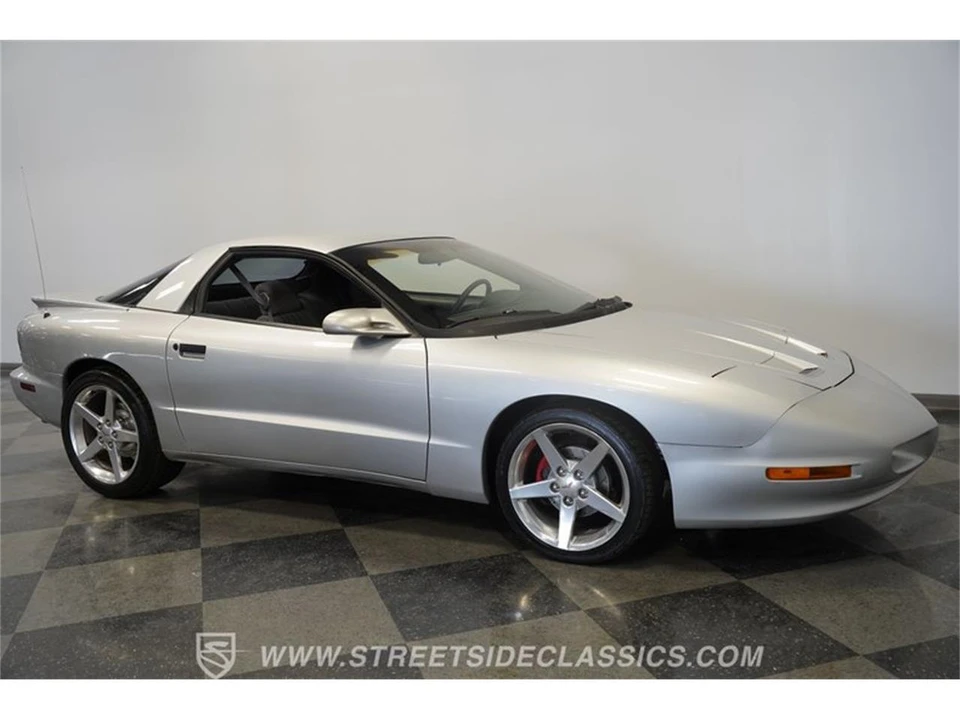 1997 Pontiac Firebird 4th Gen - Image 15 of 31