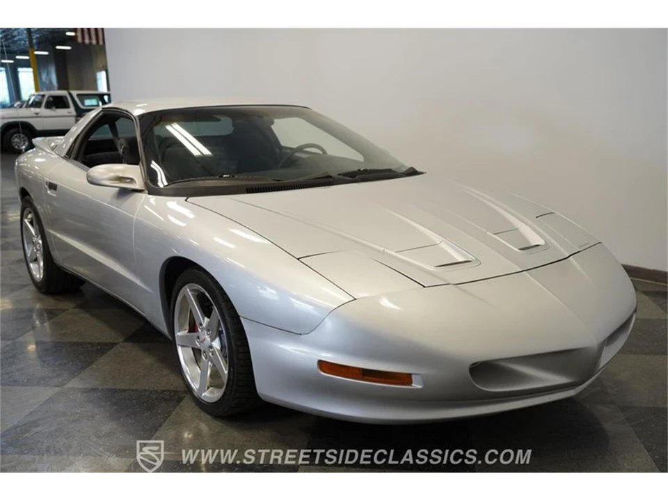1997 Pontiac Firebird 4th Gen - Image 16 of 31