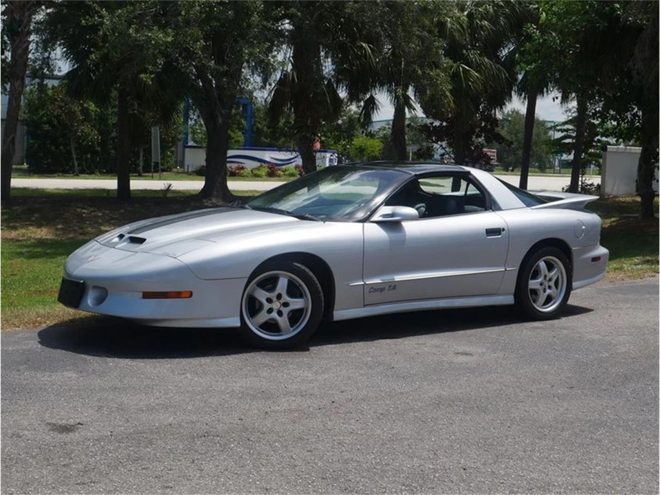 1997 Pontiac Firebird 4th Gen - Image 11 of 31