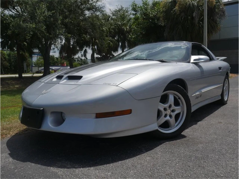 1997 Pontiac Firebird 4th Gen - Image 13 of 31