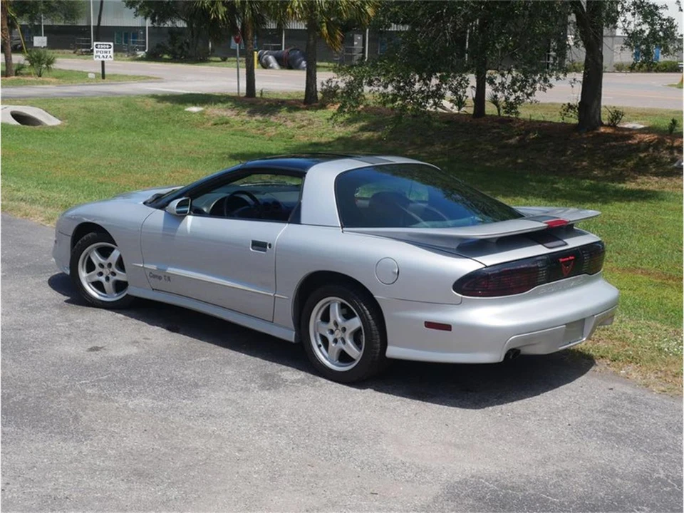 1997 Pontiac Firebird 4th Gen - Image 19 of 31