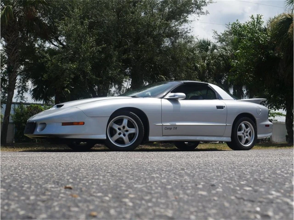1997 Pontiac Firebird 4th Gen - Image 10 of 31