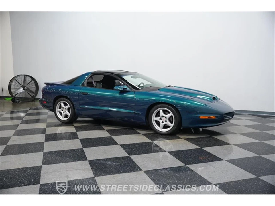 1997 Pontiac Firebird 4th Gen - Image 15 of 31