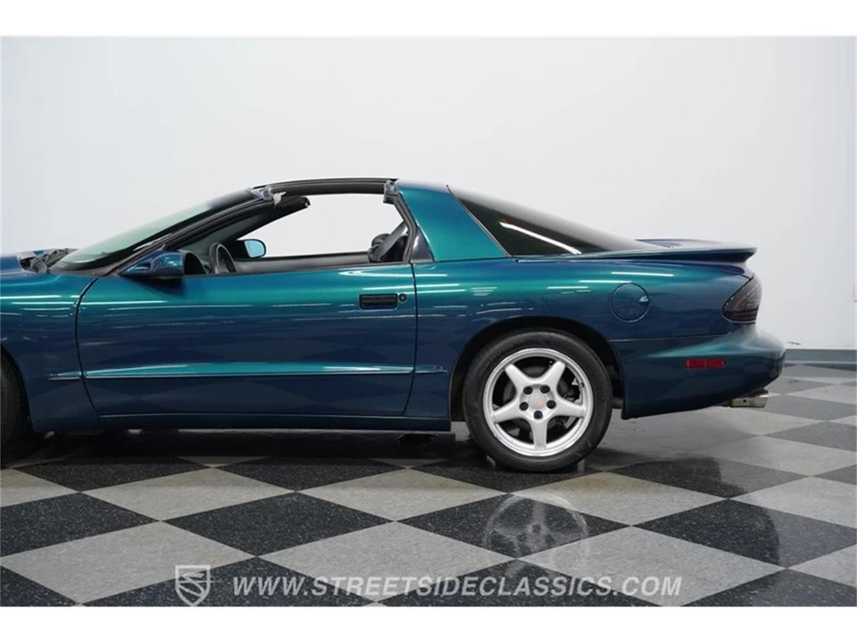 1997 Pontiac Firebird 4th Gen - Image 23 of 31
