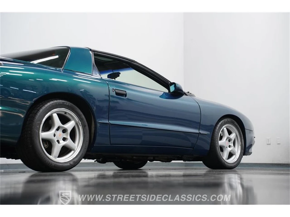 1997 Pontiac Firebird 4th Gen - Image 27 of 31