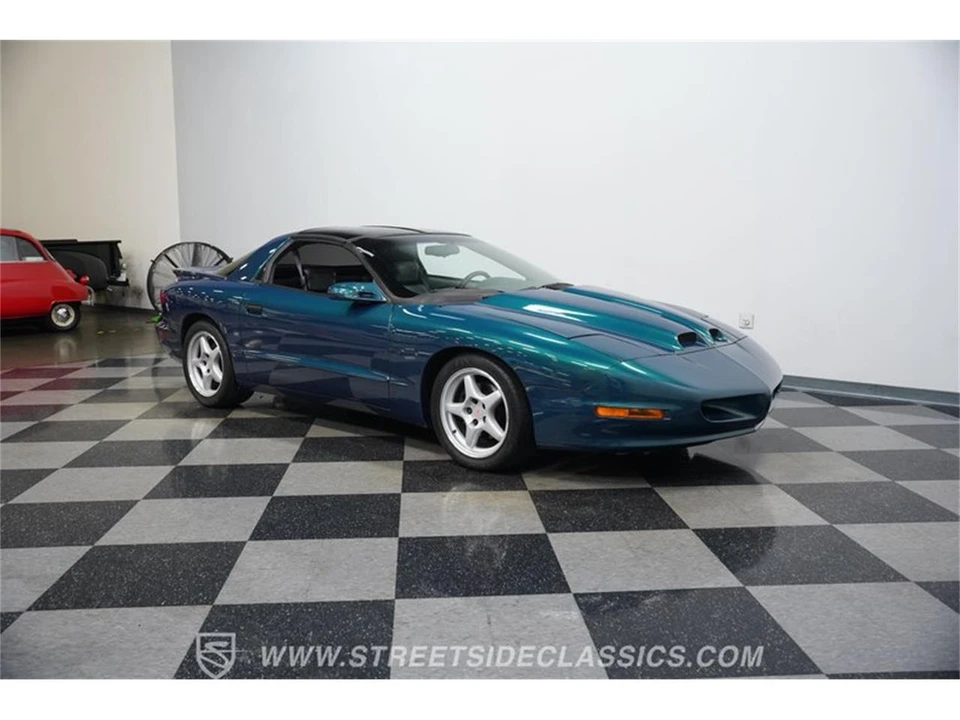 1997 Pontiac Firebird 4th Gen - Image 16 of 31